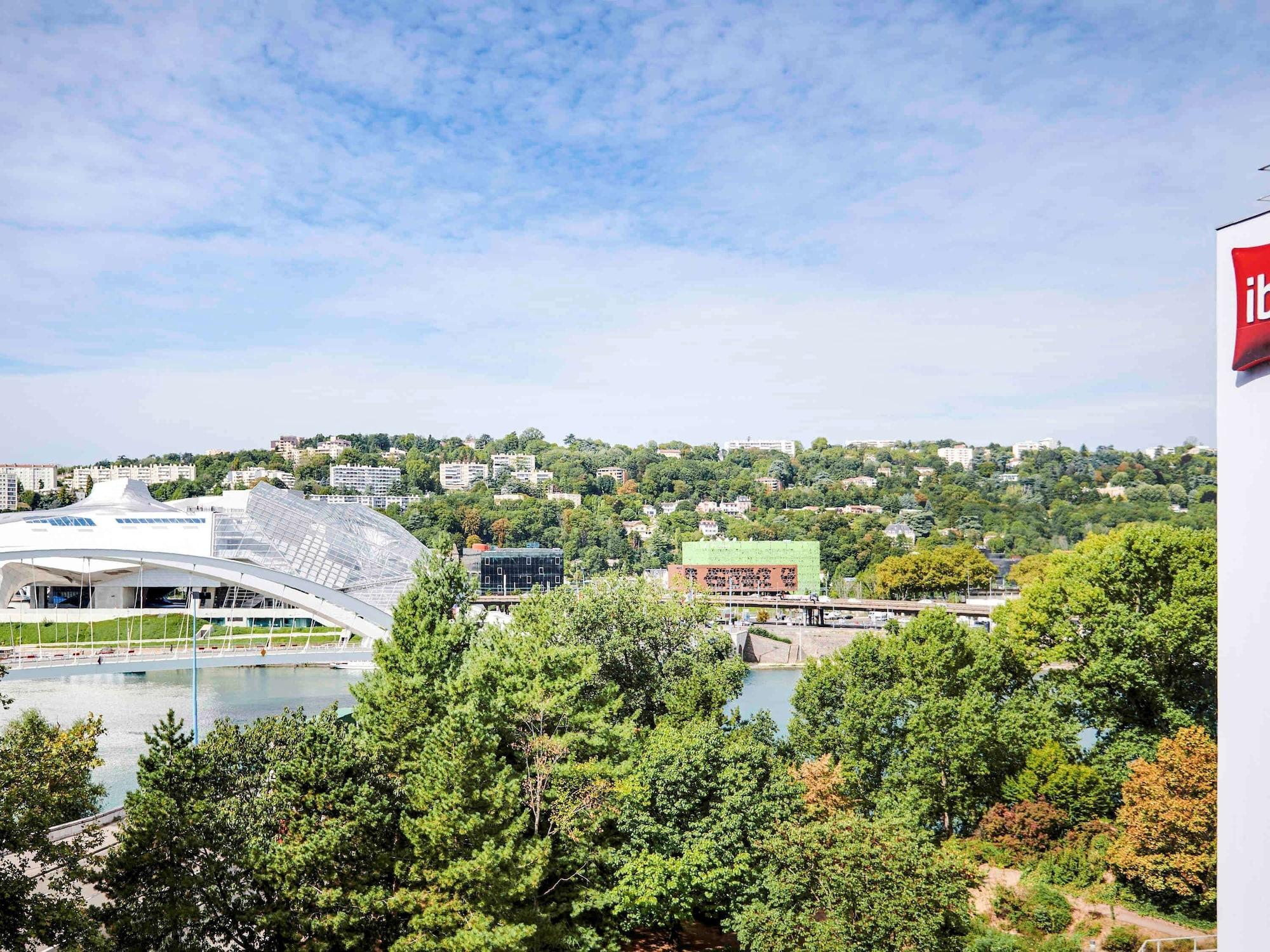 Ibis Lyon Gerland Musee Des Confluences Exteriér fotografie